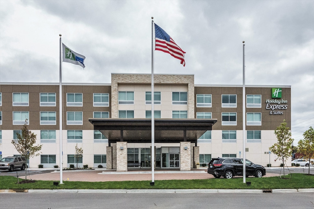 Holiday Inn Express Suites Allen Park 2/72