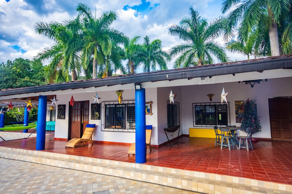 Hotel Villa Alicia 36/50