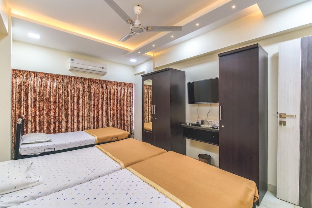 Hotel Nest Inn Malad 25/44