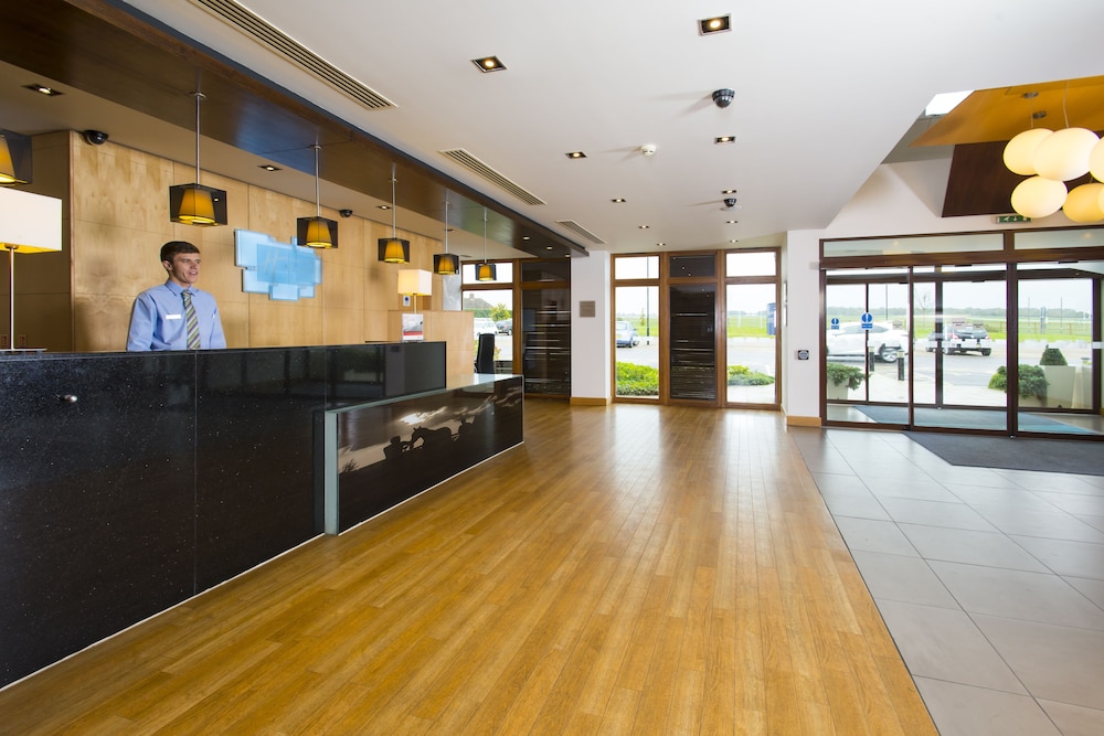 Holiday Inn Express London Epsom Downs 8/69