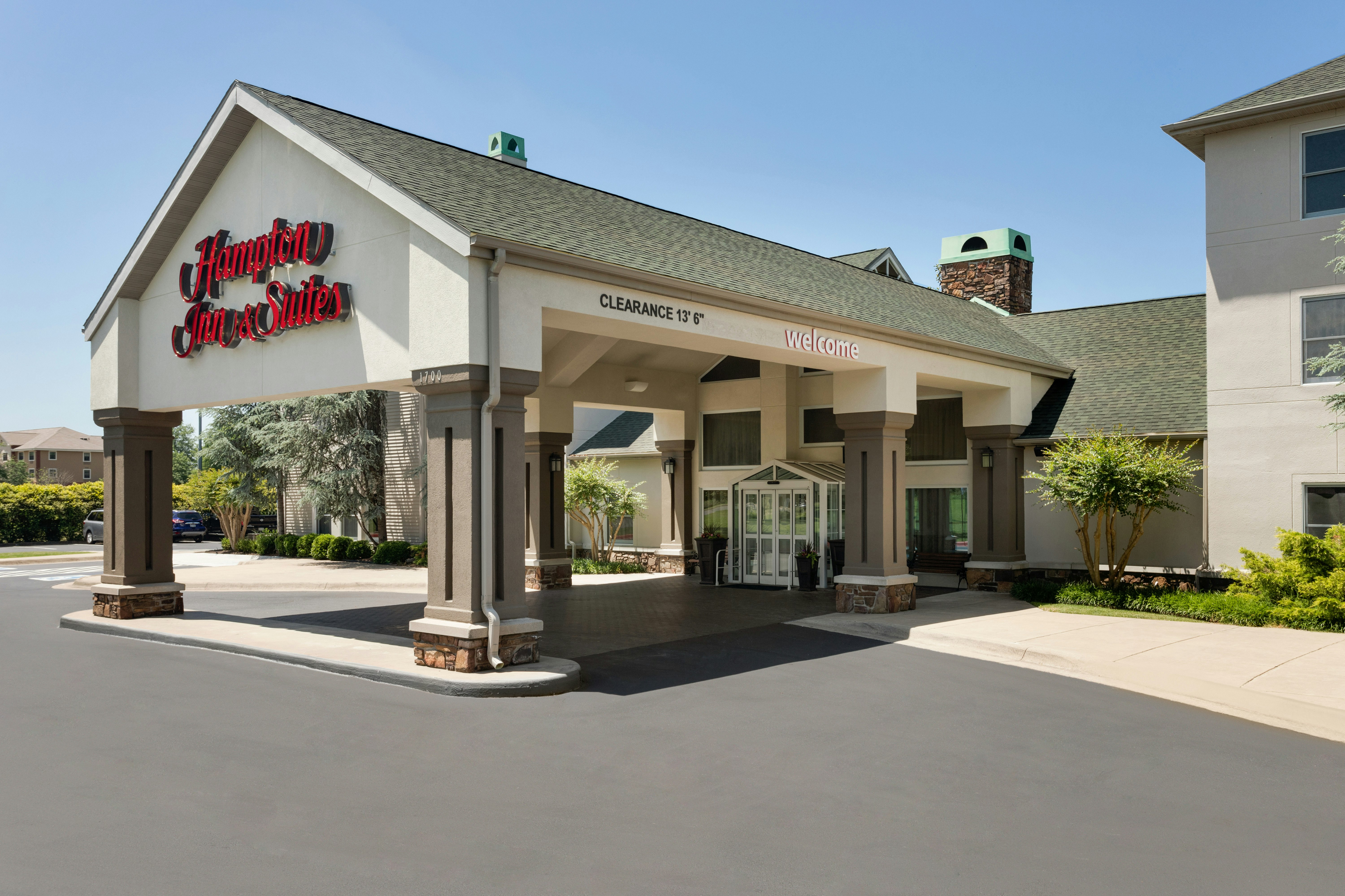 Hampton Inn and Suites Springdale 10/15