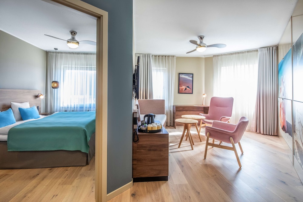 Quality Hotel The Reef 27/68