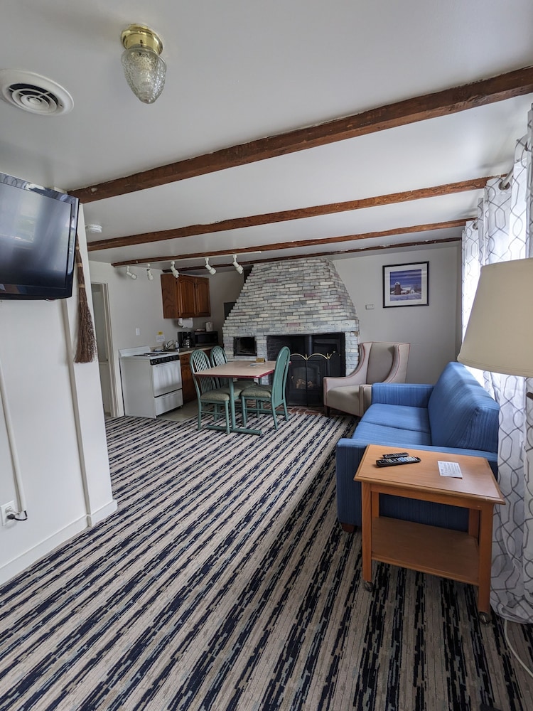 Perrys Motel & Cottages Ltd 28/47