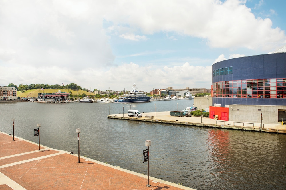 Pier 5 Hotel Baltimore, MD 46/50