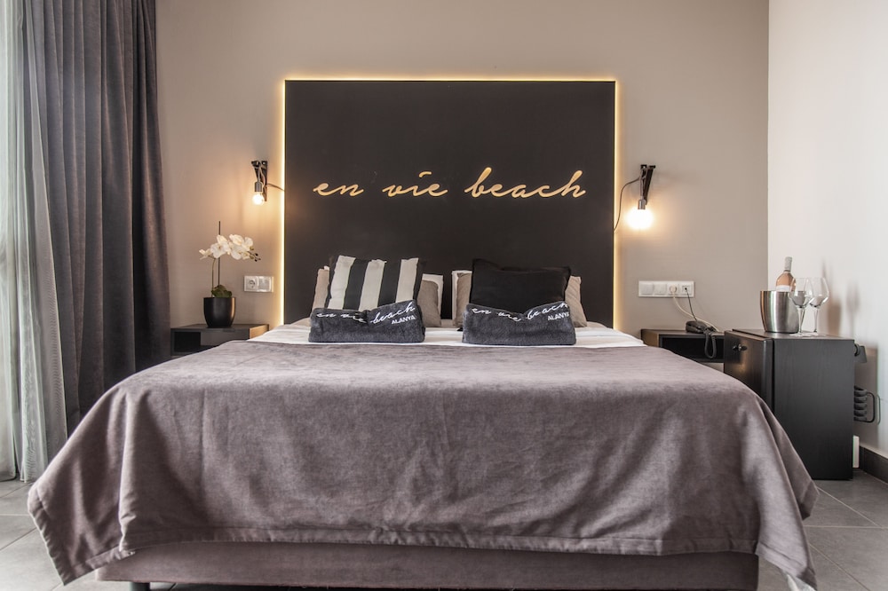 En Vie Beach Boutique Hotel-Adult Only 10/78