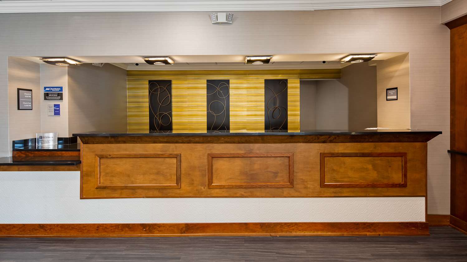 Best Western Premier Airport/Expo Center Hotel 2/23