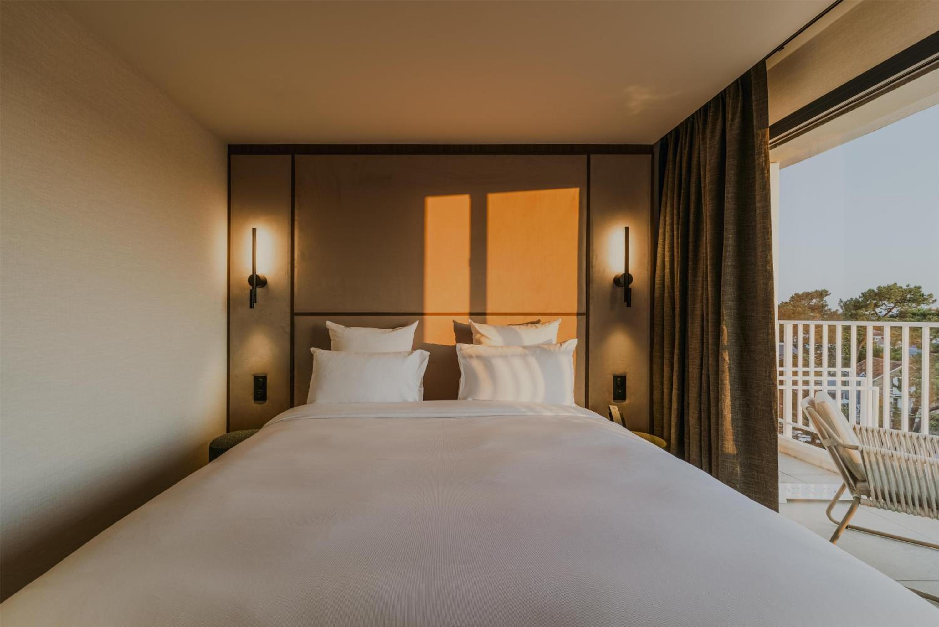 Superior, Double Bed, Pinewood View, Terrace