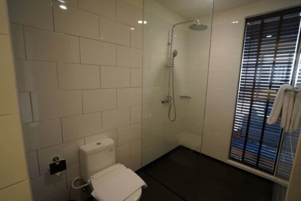 Veranda Serviced Residence @ Puri 25/74