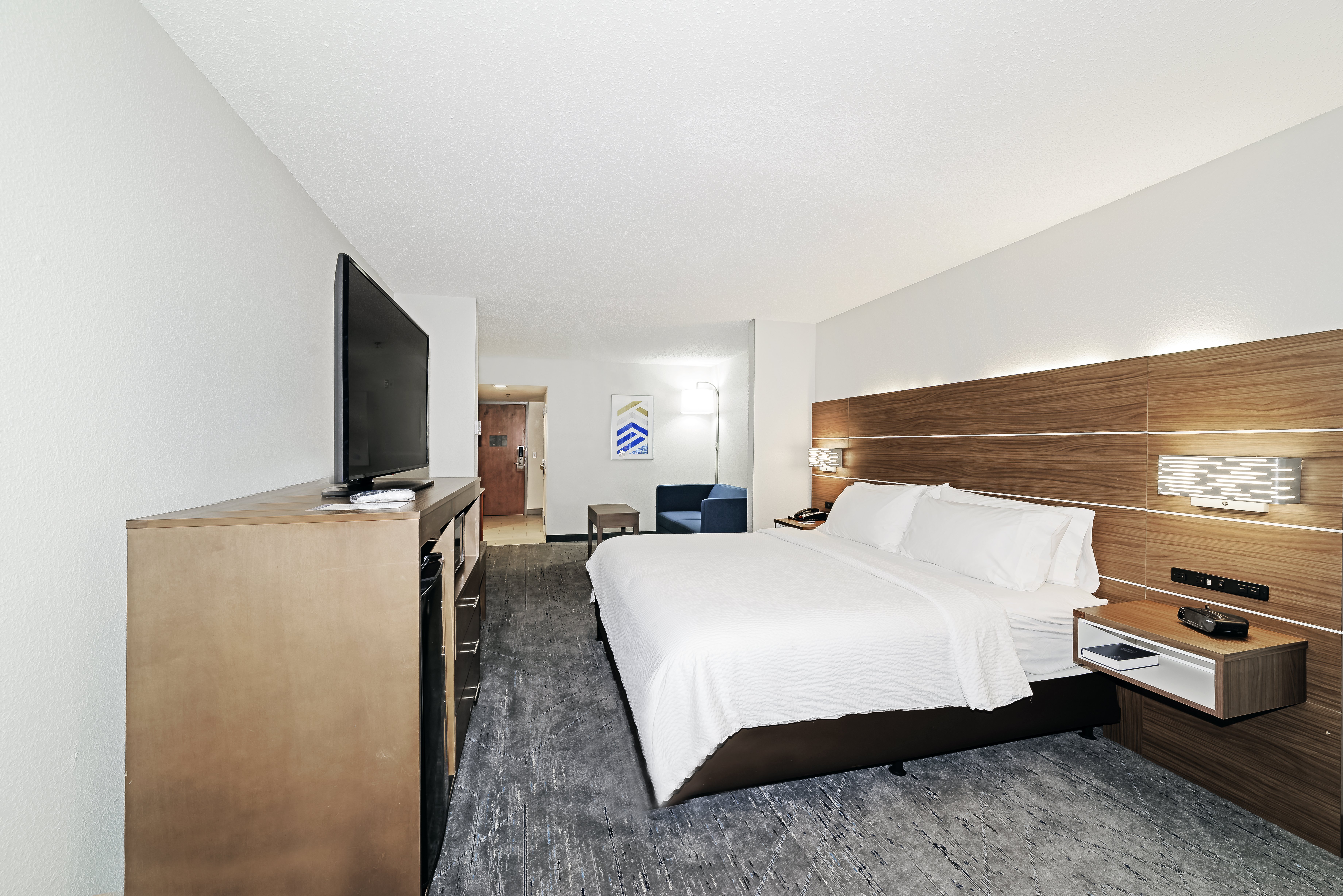 Holiday Inn Exp Walterboro 28/77