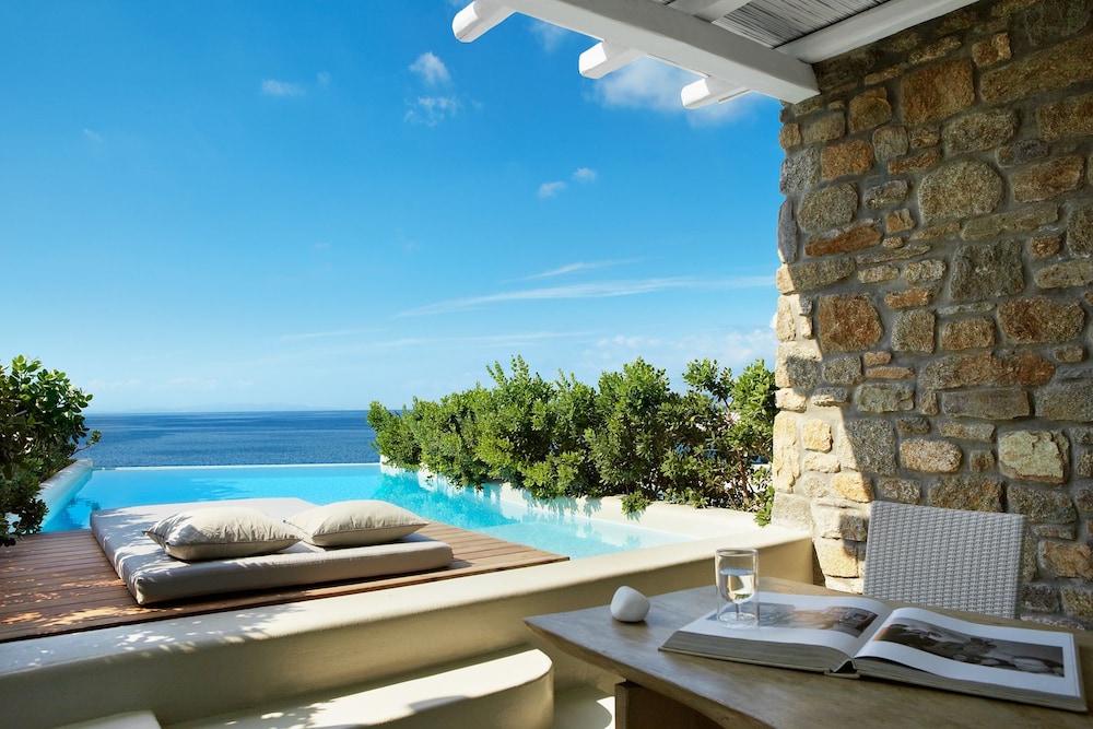 Cavo Tagoo Mykonos 44/50