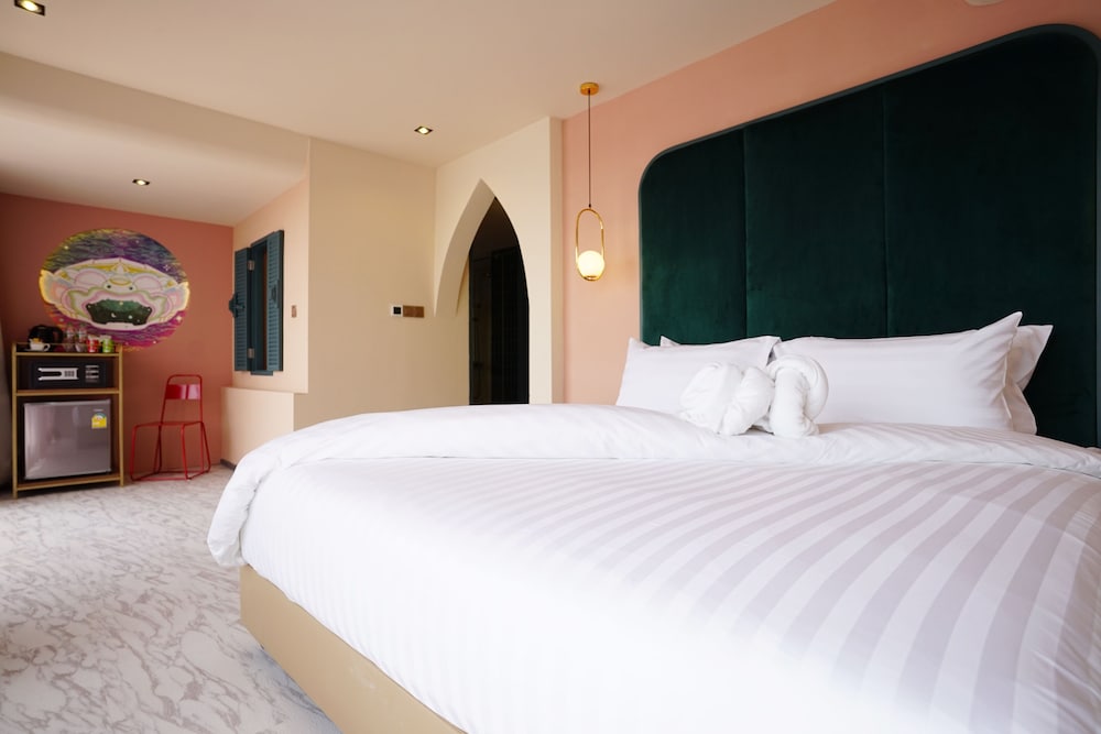 4 Monkeys Hotel Bangkok 19/50