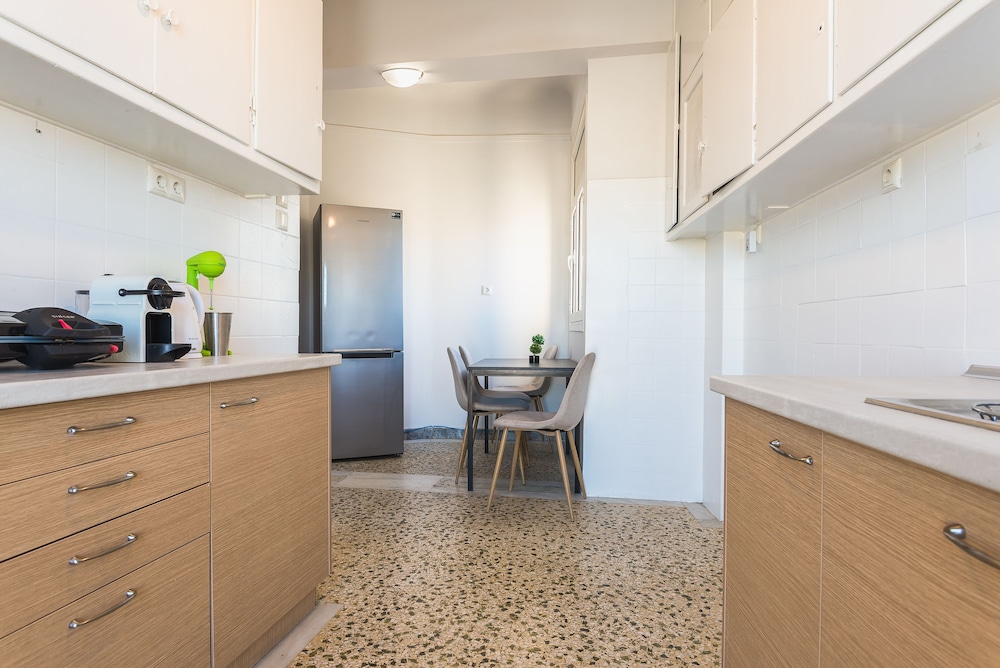 Super Paradise Apartments 6/50