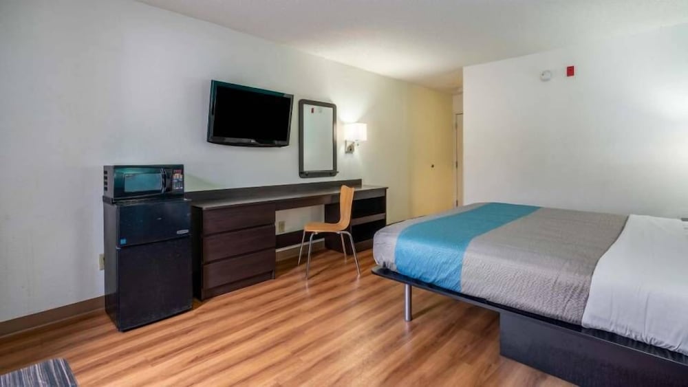 Motel6 Rocky Mount, NC 28/47