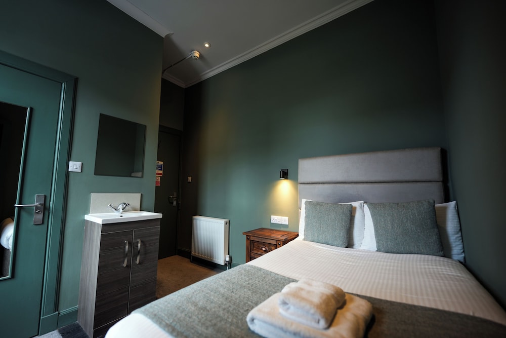 Whisky Vaults Hotel 17/50