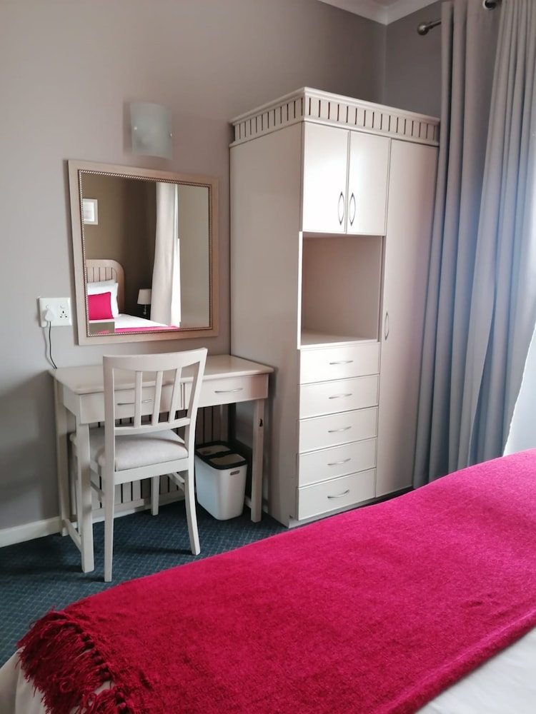 Cape Town Beachfront Apartments At Leisure Bay 19/50