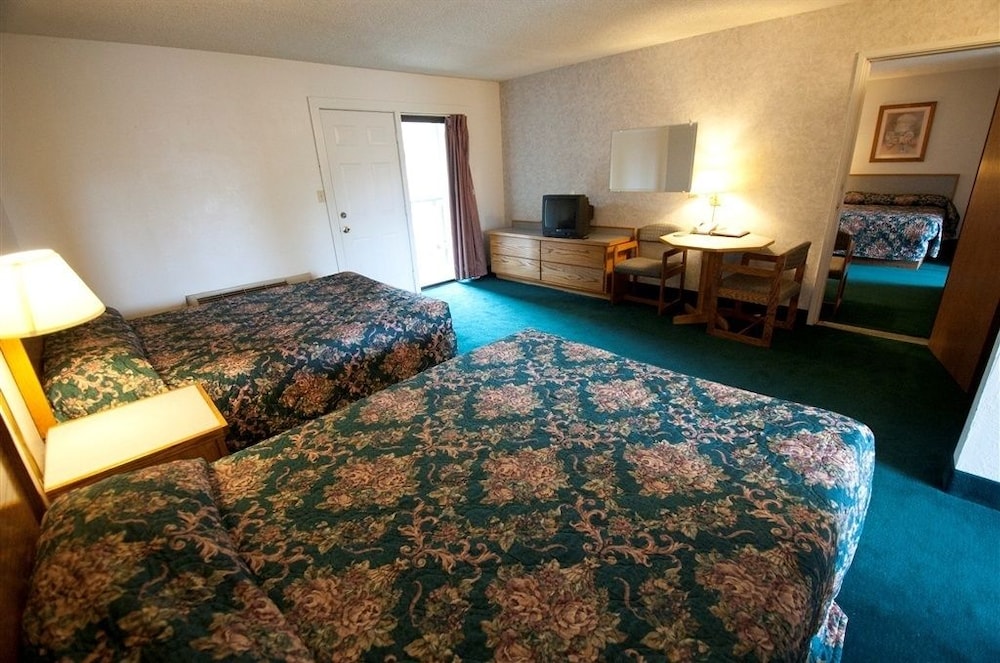 Cedarwood Inn of Ashland 20/66