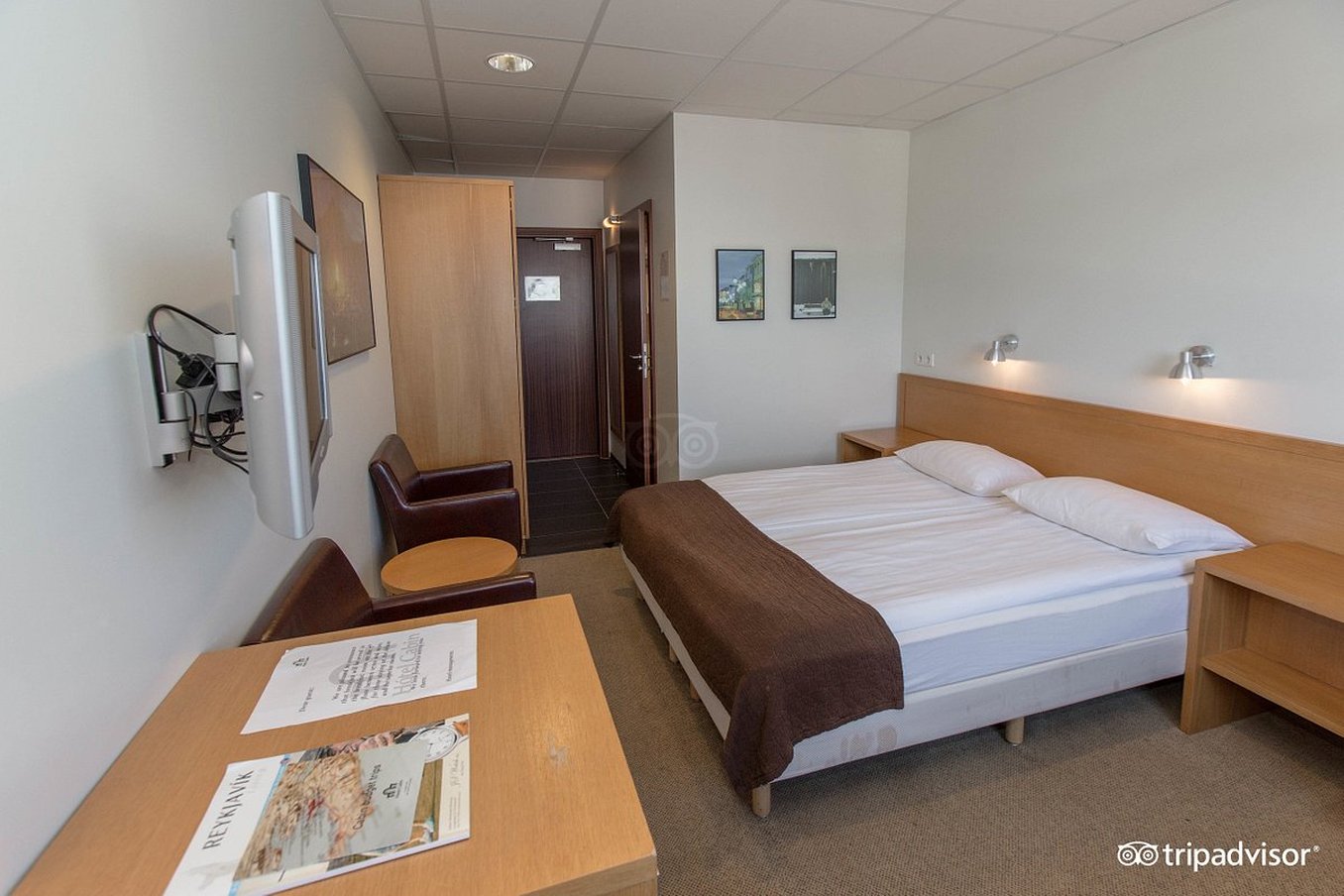 Cabin Hotel 25/71