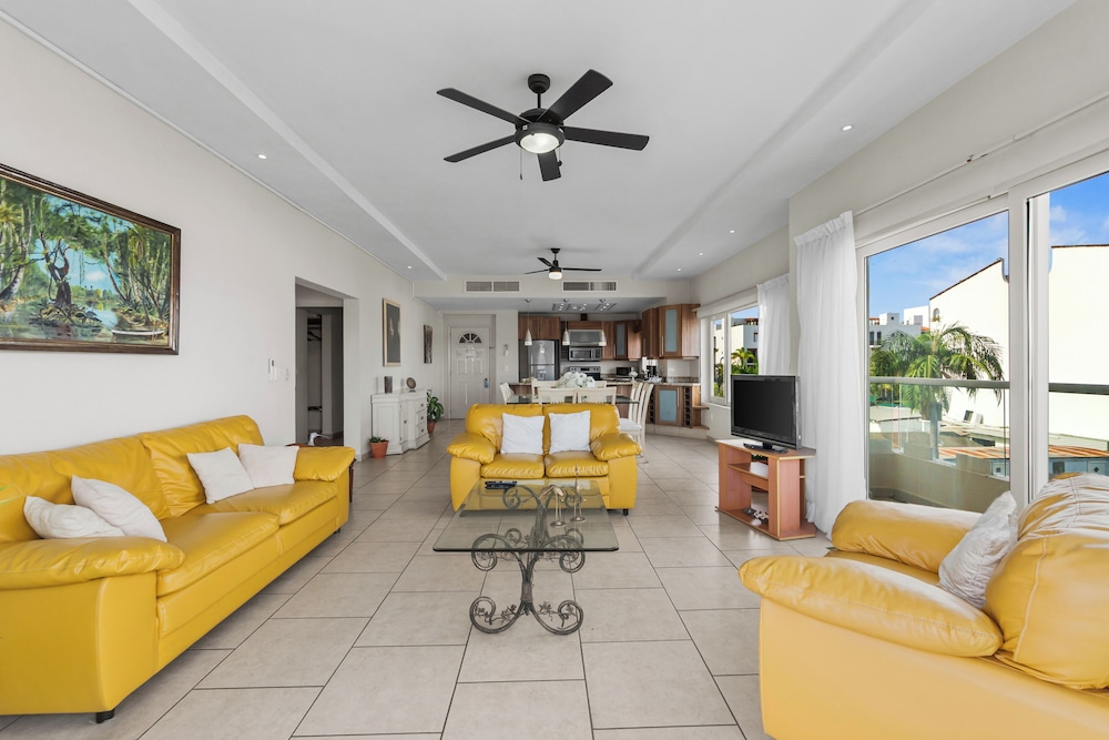 Hotel Boutique Marina Banderas 33/50