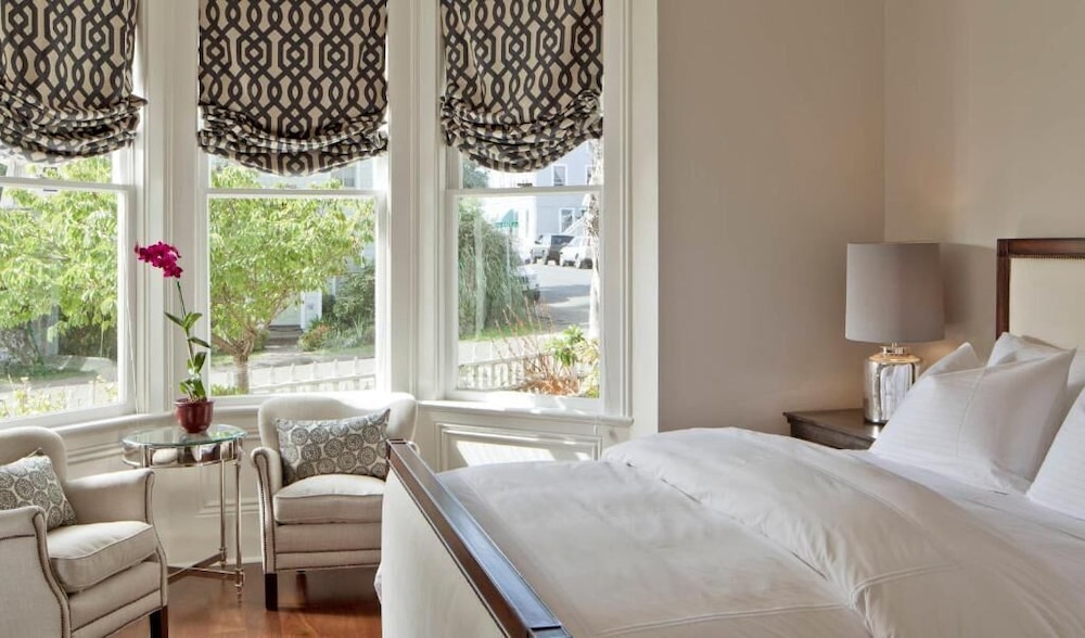 Blue, Deluxe, Queen Bed