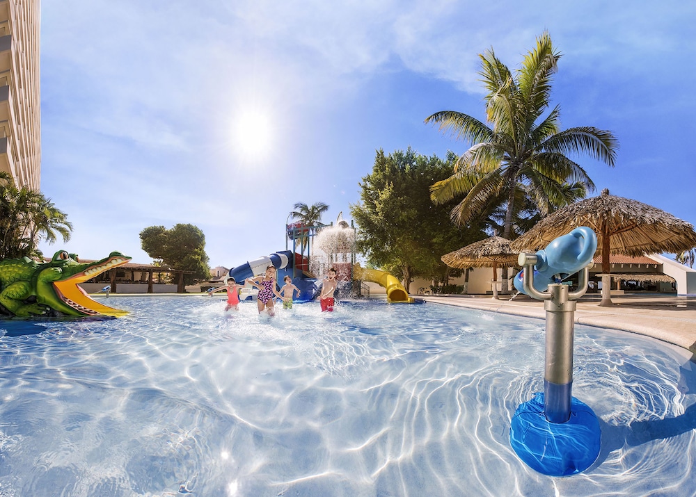 Park Royal Beach Ixtapa All Inclusive 7/69