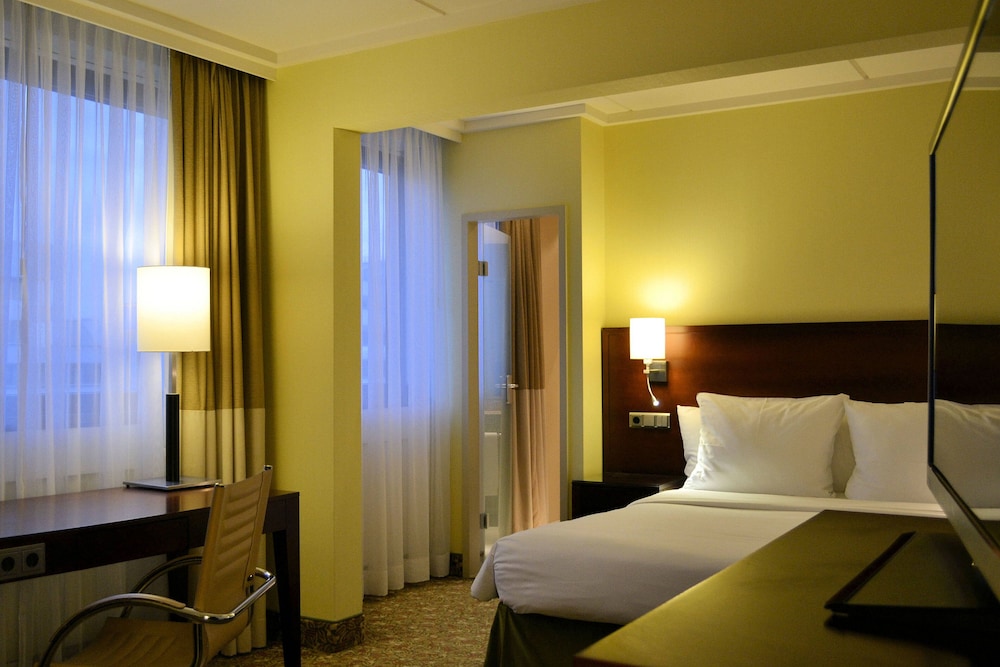 Courtyard By Marriott Seestern 9/43