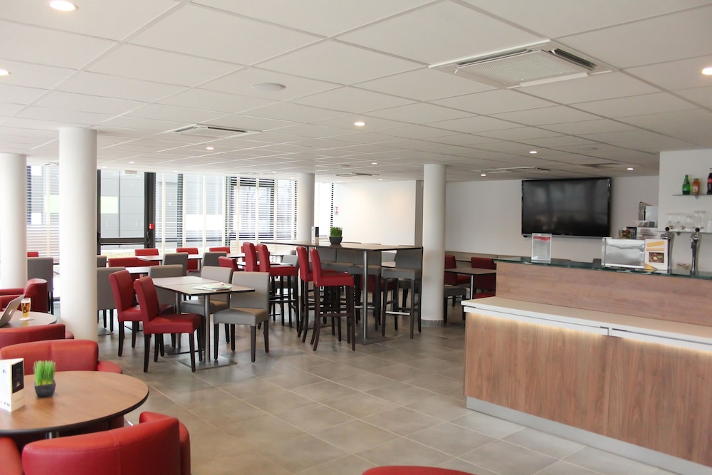 B&B HOTEL Lyon Aeroport Saint Quentin Fallavier 40/54