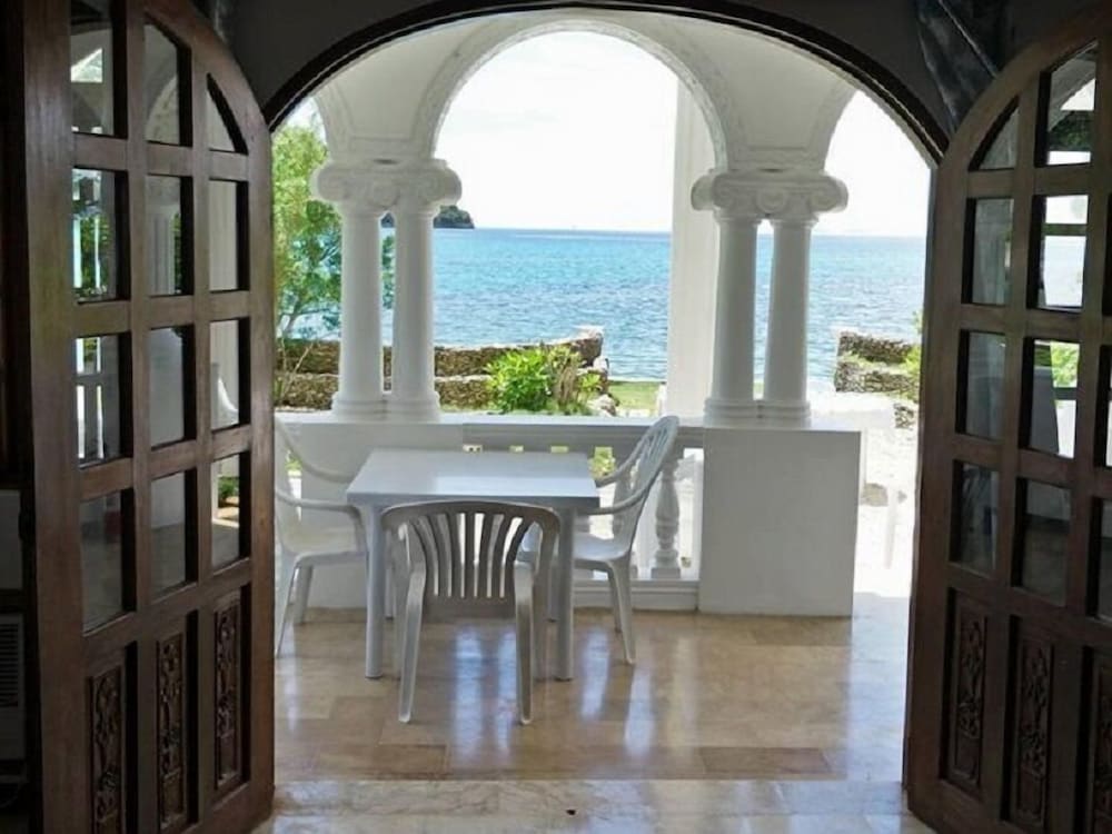 Blue Crystal Beach Resort 31/50