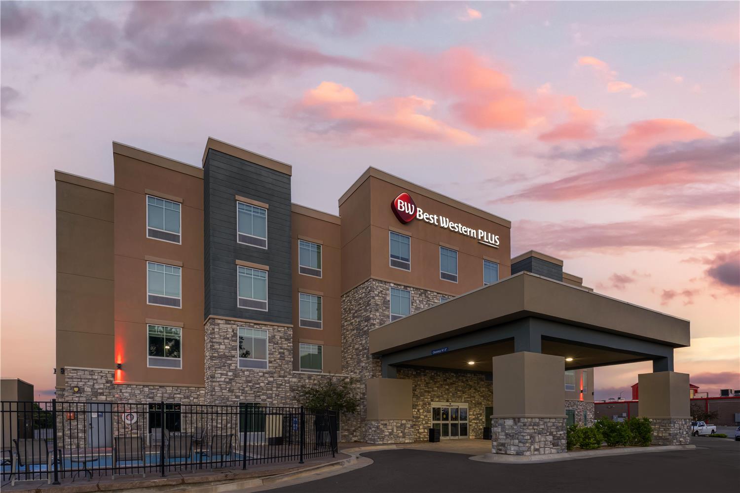 Best Western Plus McPherson 1/21