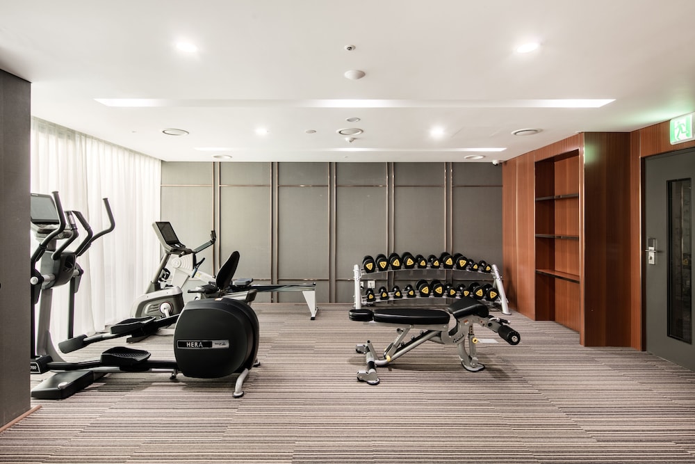 Golden Tulip Incheon Airport Hotel and Suites 43/63
