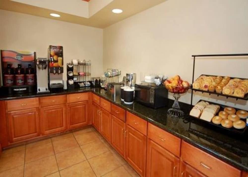 Comfort Inn & Suites Chipley I-10 20/34