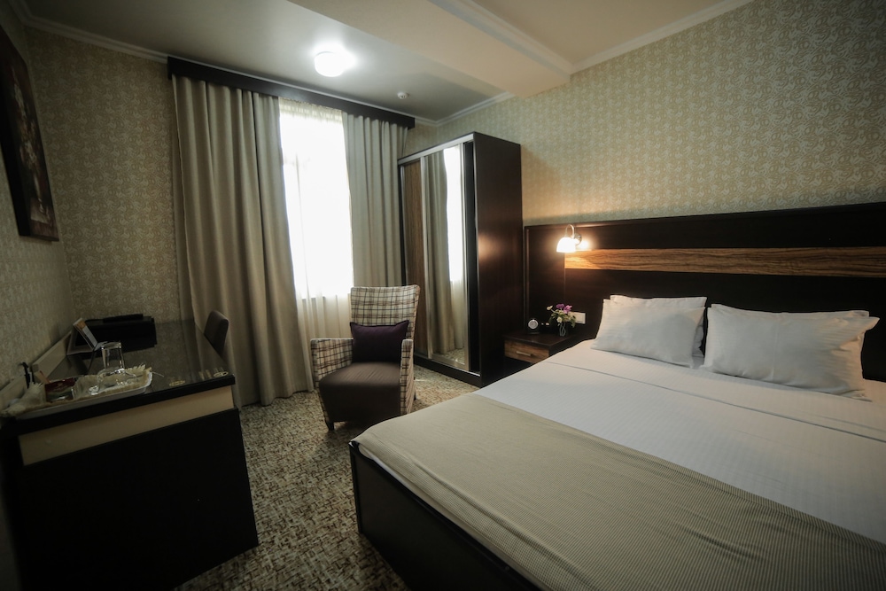 Onyx Hotel 8/58