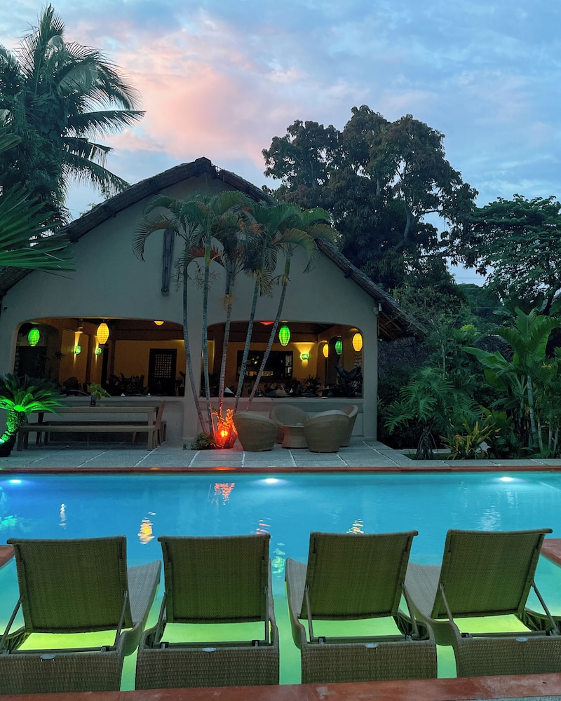 Hibiscus Garden Resort 4/64
