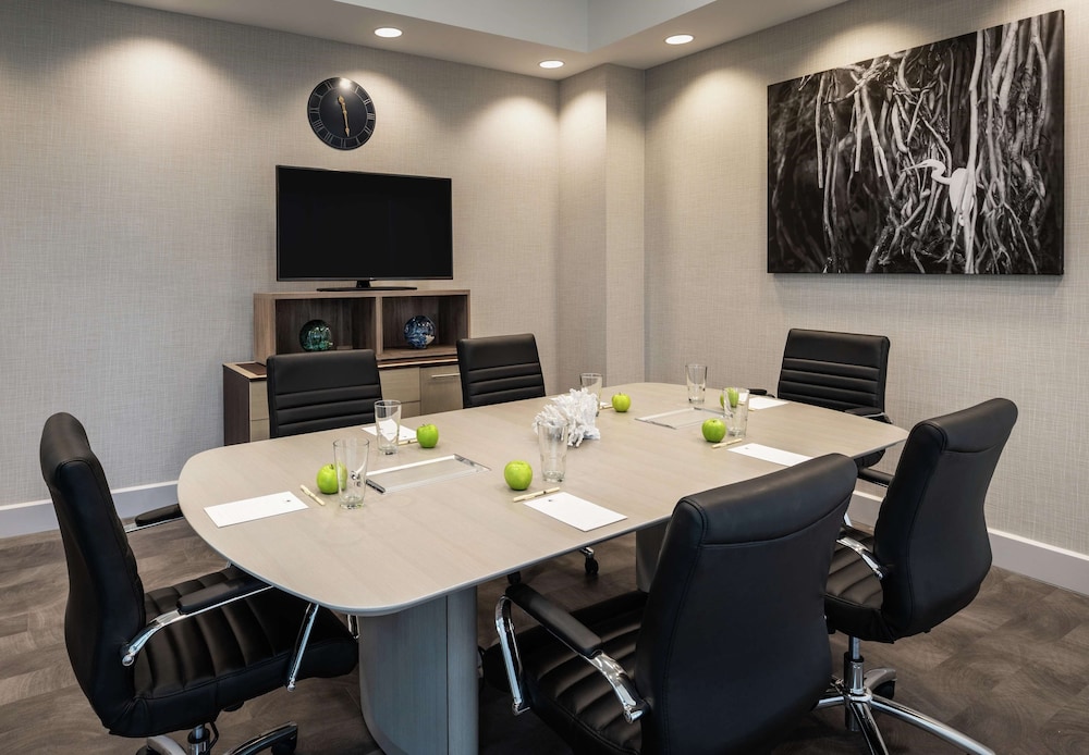 Doubletree By Hilton Miami Doral 41/44