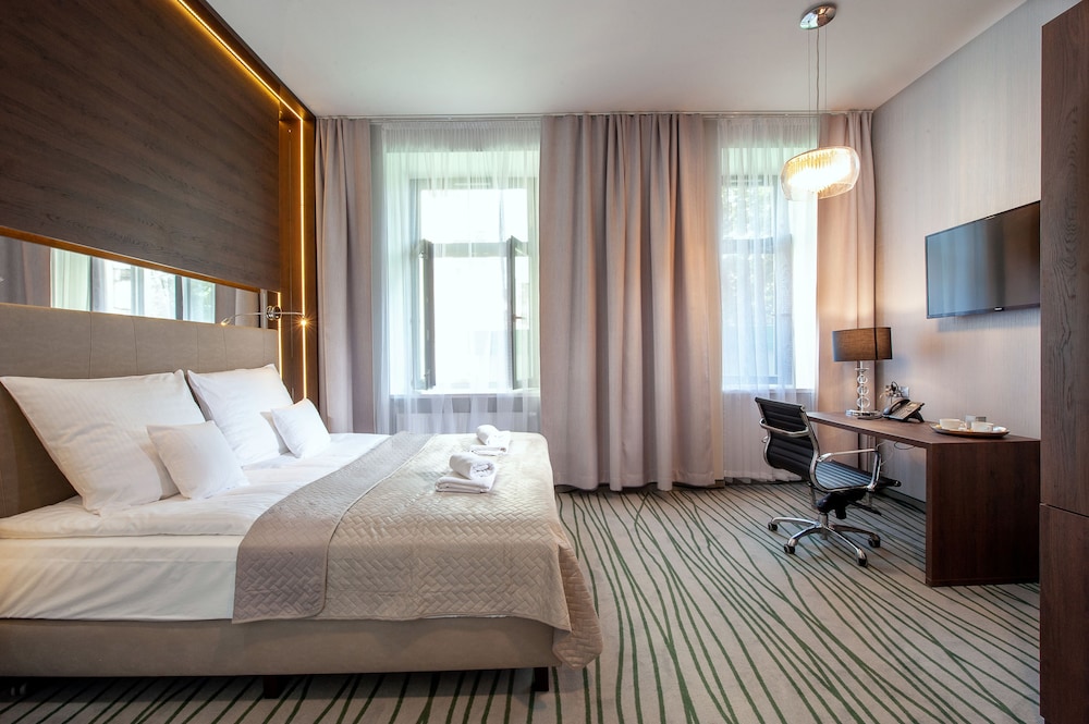 Plaza Boutique Hotel 7/68
