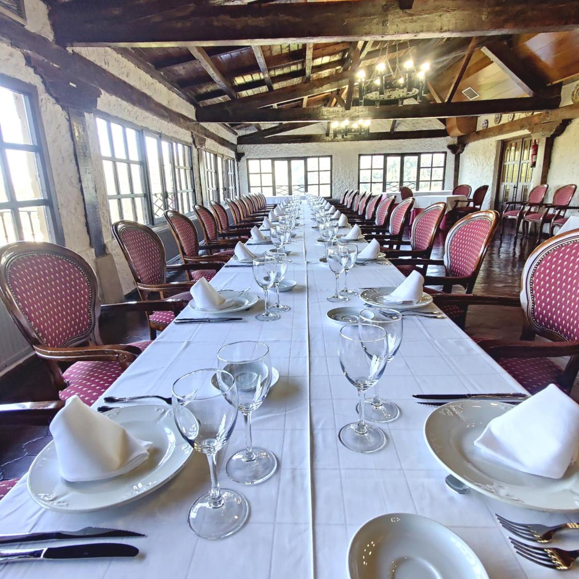 Hotel Leonor Miron 37/55