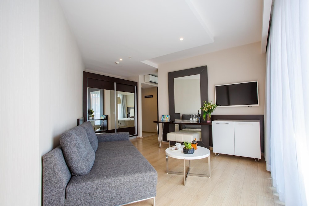Selene Beach And Spa Hotel - Adults Only 30/50