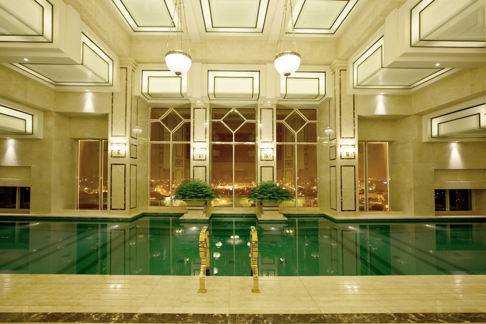 swimming pool spa