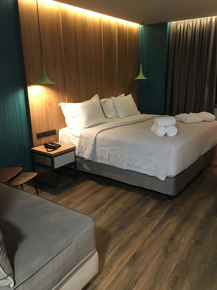 360 Degrees Pop Art Hotel 9/74