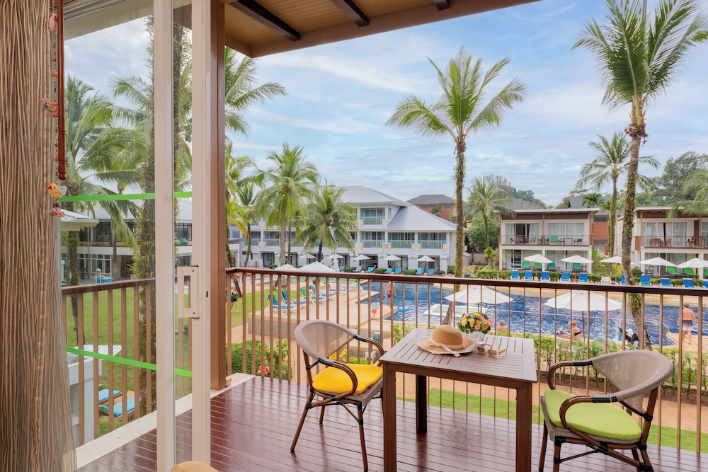 Briza Beach Resort 56/71