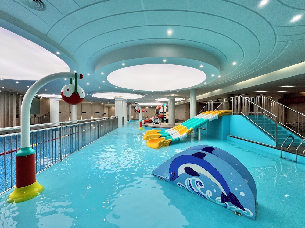 Fragrant Hill Empark Hotel 43/55