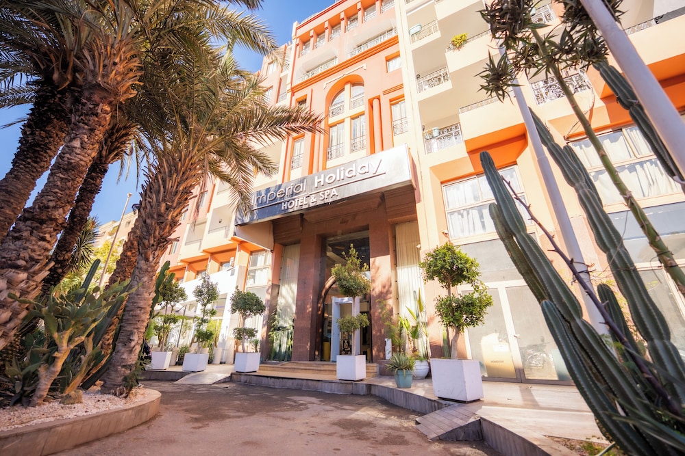 Imperial Holiday Hotel 13/86