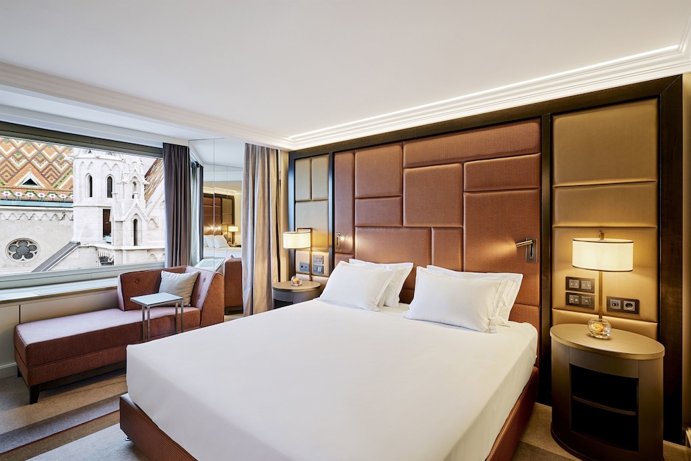 Hilton Budapest Hotel 12/82