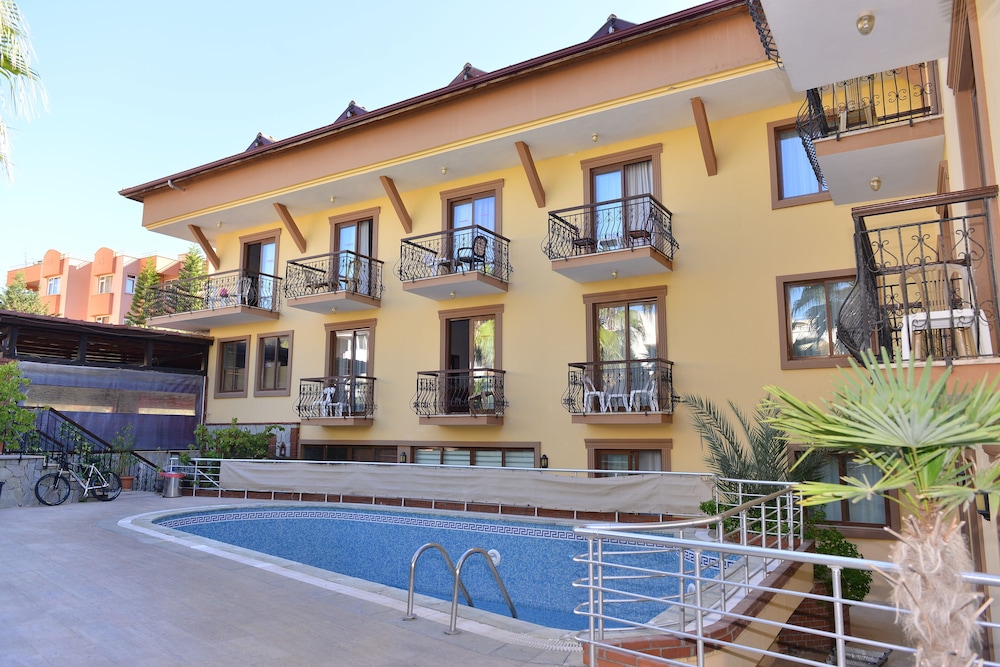 Orange Garden Hotel 2/45