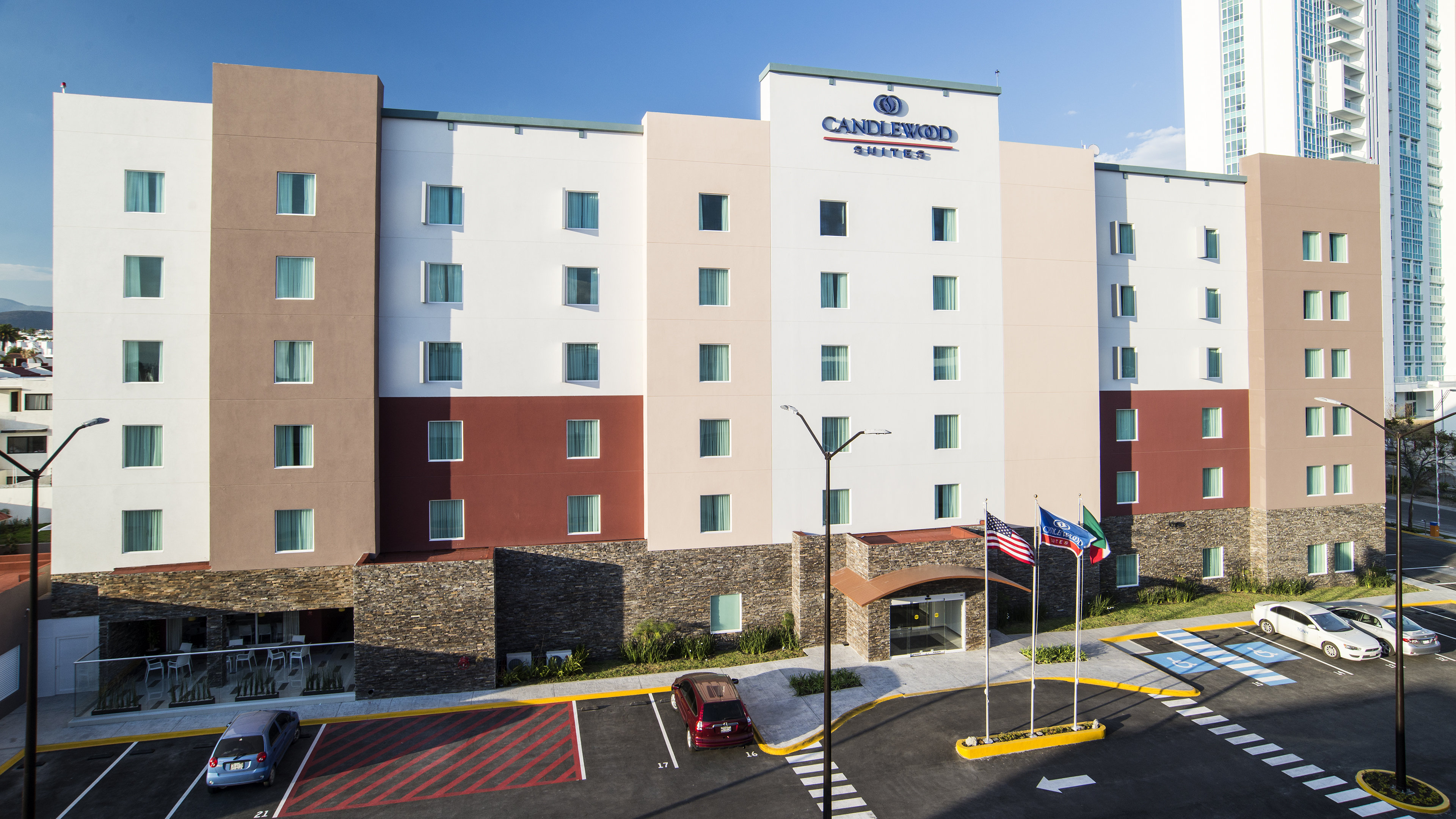 CANDLEWOOD SUITES QUERETARO JURIQUILLA 66/71