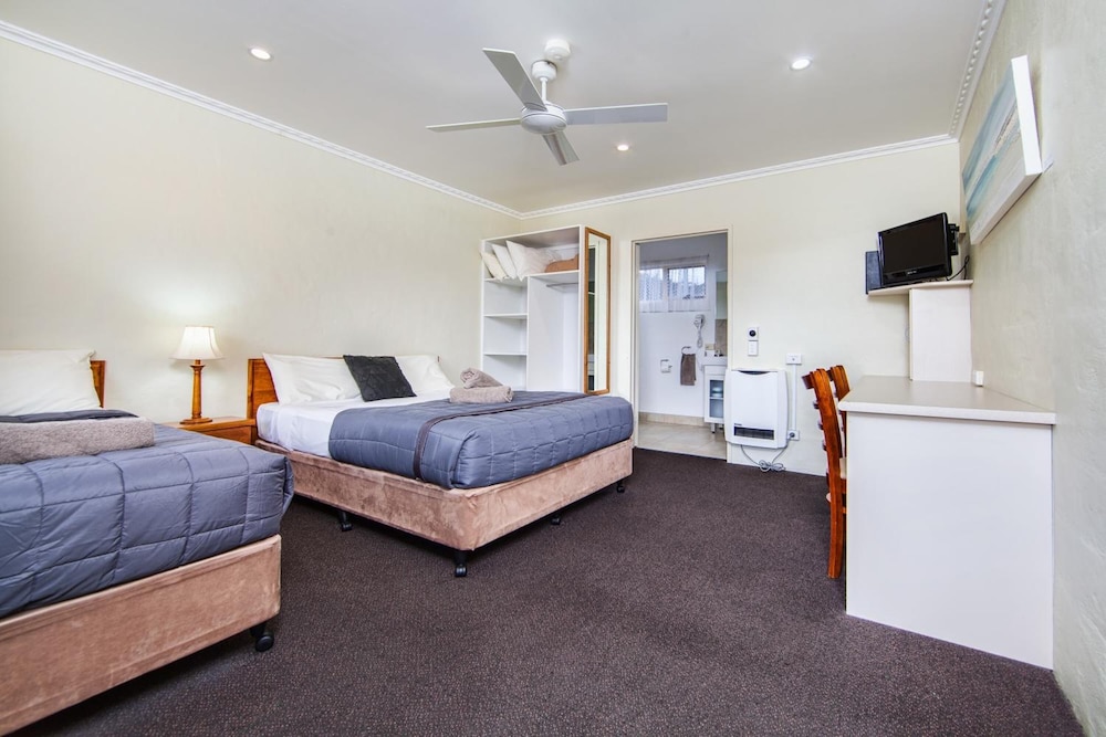 Wintersun Gardens Motel 14/28