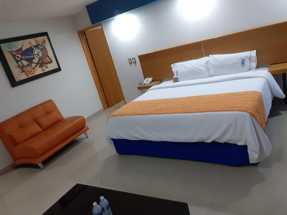 CEO Hotel Business Class 5/28
