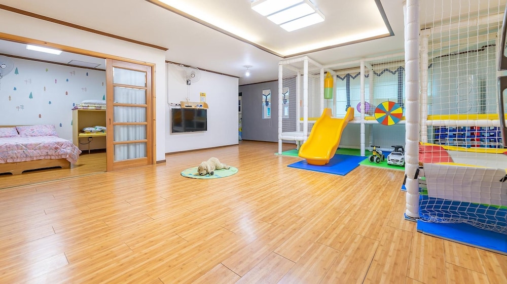 Cheongpyeong Yeoul Pension 40/50