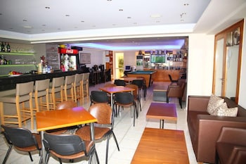Acropolis Apartments 14/18