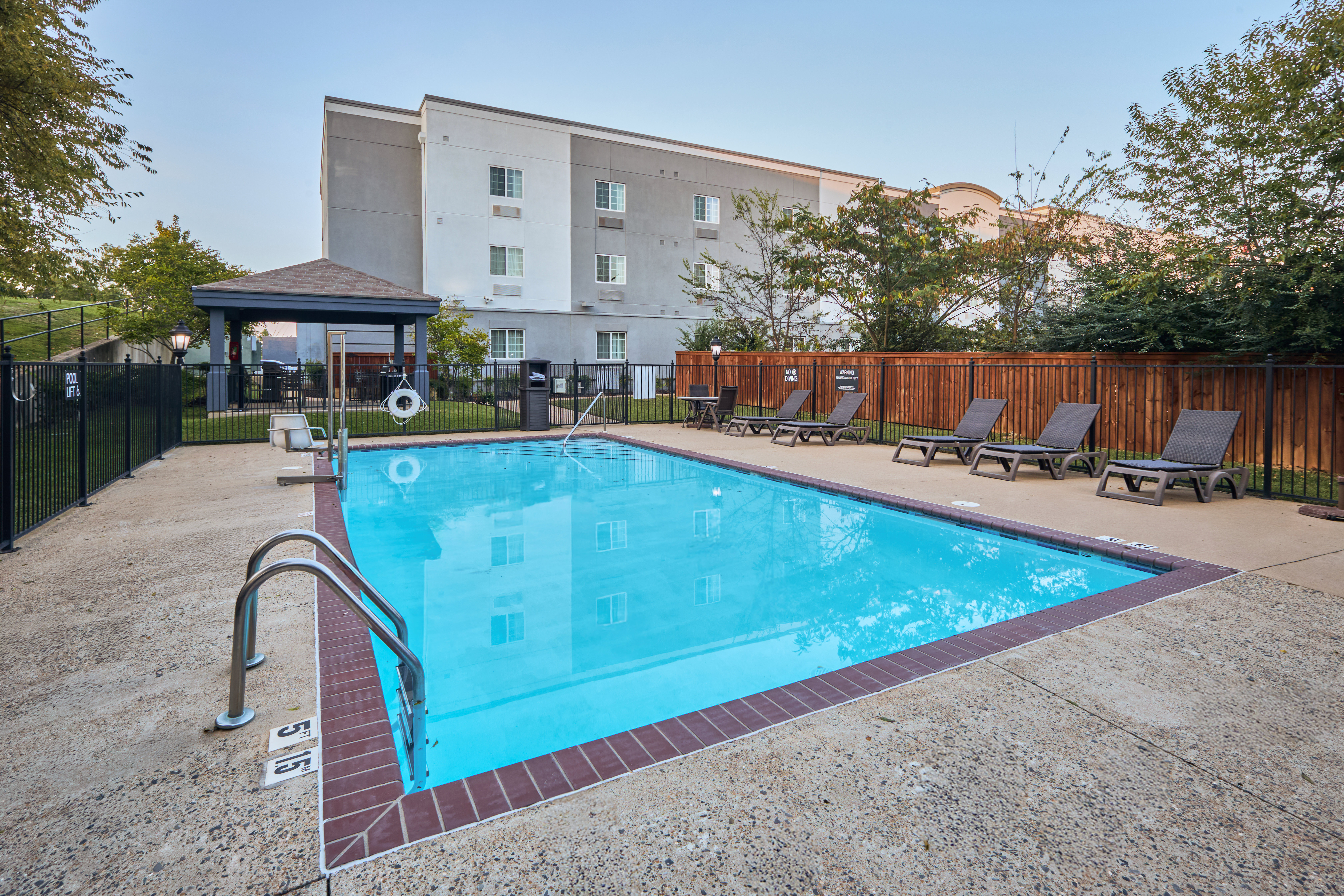 Candlewood Suites Hot Springs 50/50