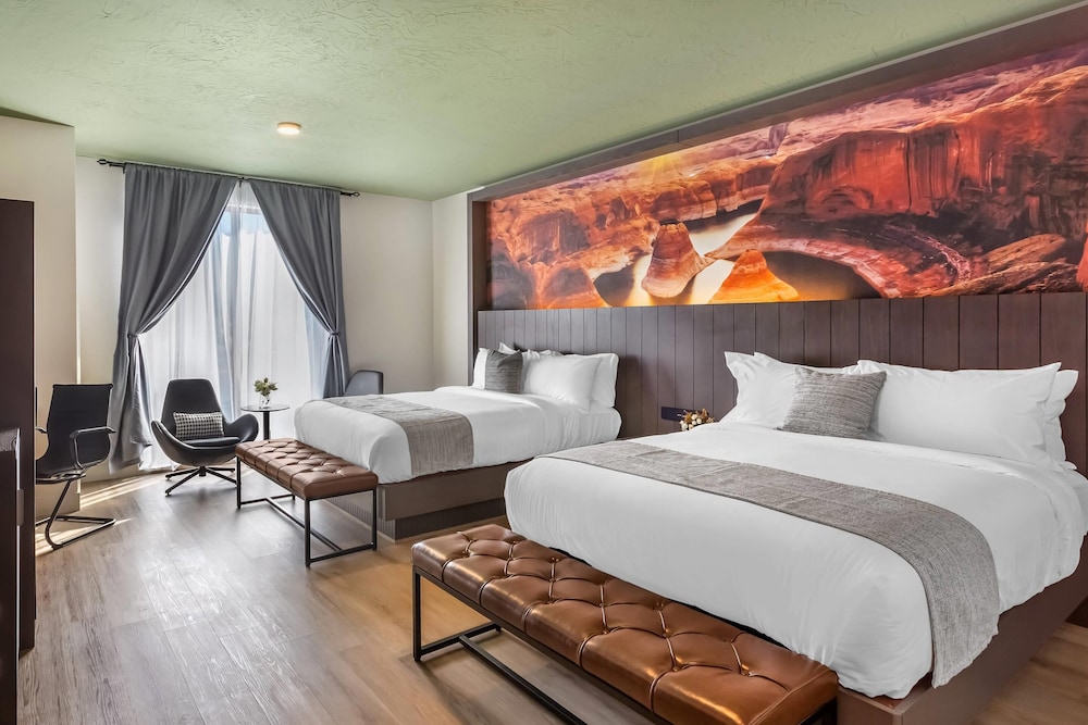The Valor, Ascend Hotel Collection 24/55